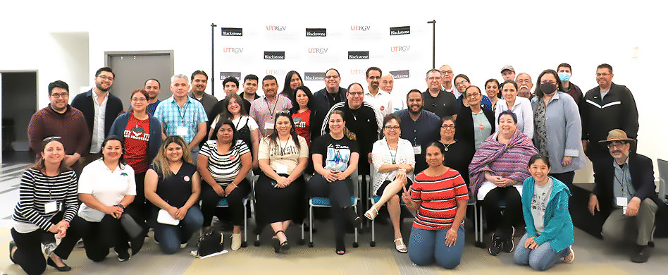 Group photo of the 2022 Summer Institute grant team, UTRGV faculty and AVE Frontera family leaders Page Banner 