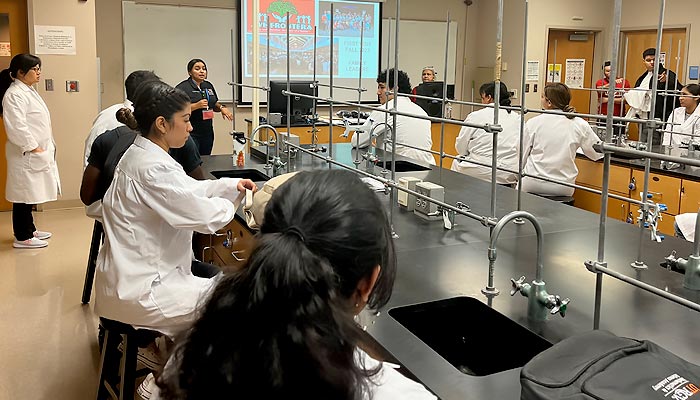 Ave Frontera leaders visiting the chemistry class of Dr. Ning Wang Page Banner 