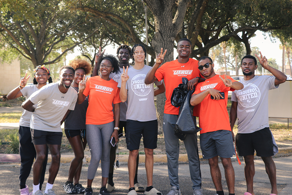 utrgv-tfxc-at-campus-clean-up-t.jpg